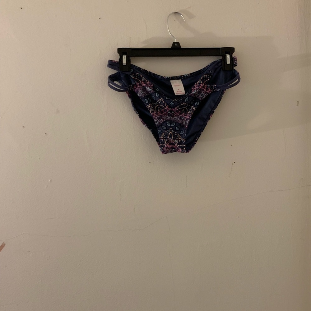 Bathing suit - Picture 5 of 5